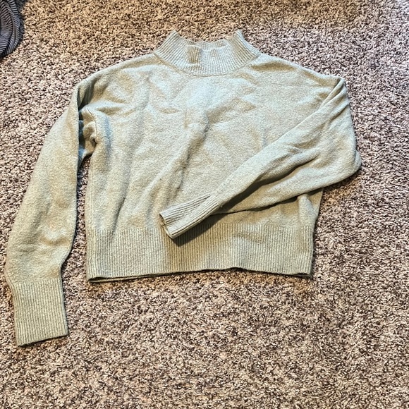 & other stories sage green sweater ~ barely worn - Picture 2 of 6